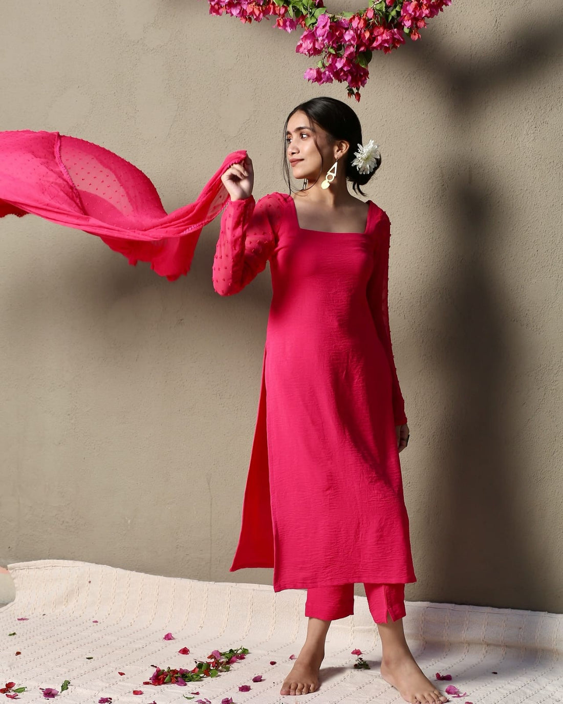 Sheer-Sleeve Kurta Set with Flowing Dupatta – Grace in Motion