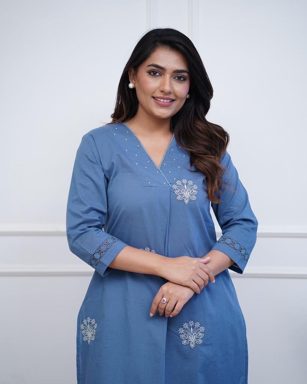 Minimal Embroidered Straight Kurta & Pants Set – Everyday Grace