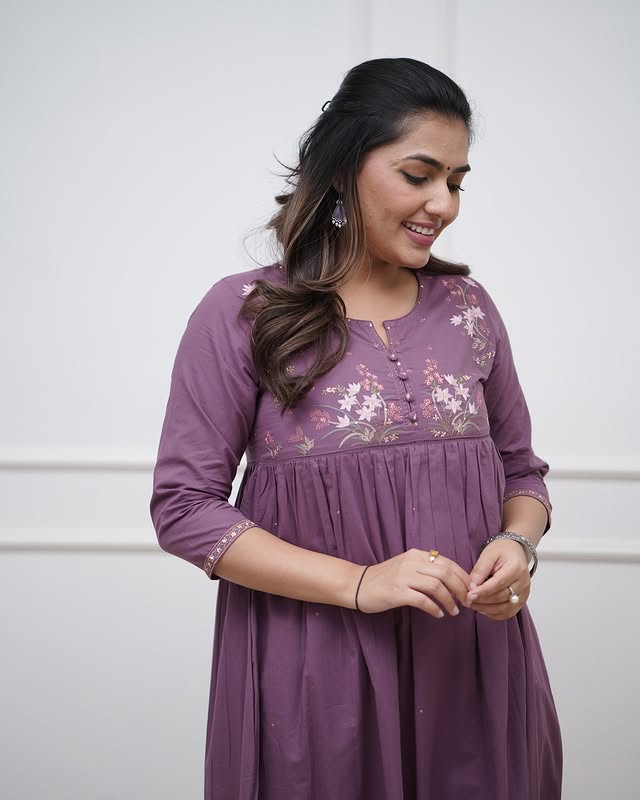 Mauve Embroidered Kurta Set with Tapered Pants