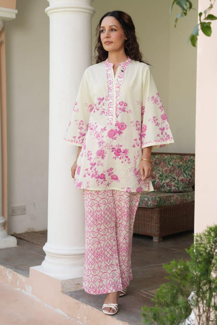 Floral Printed Kurta with Wide-Leg Pants