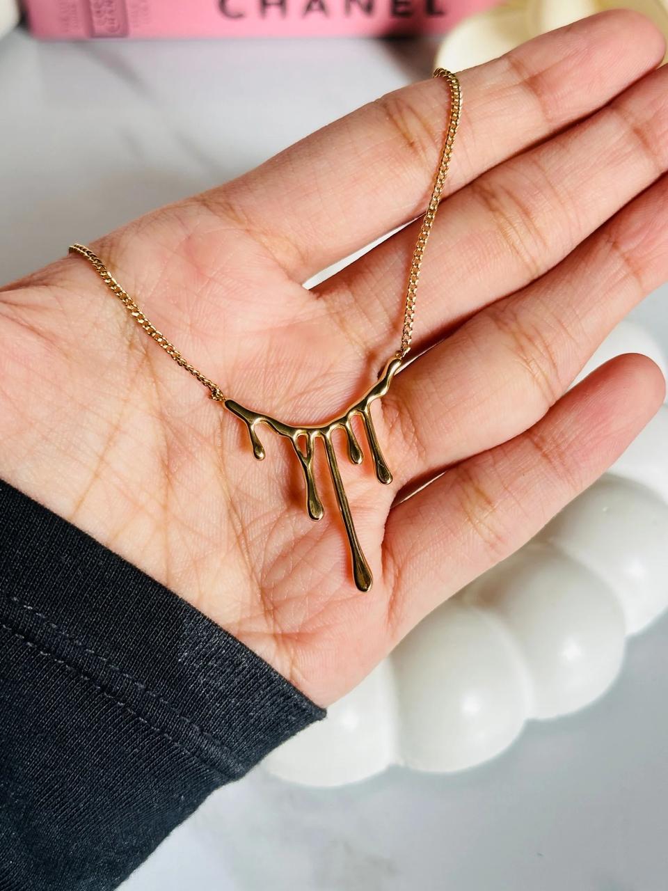 Statement Golden Fashion Necklace