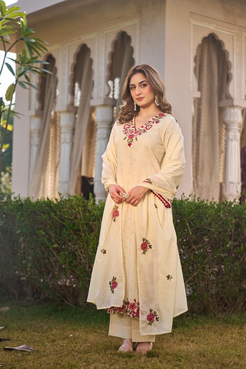 Cream Embroidered Kurta Set with Floral Thread Work & Dupatta
