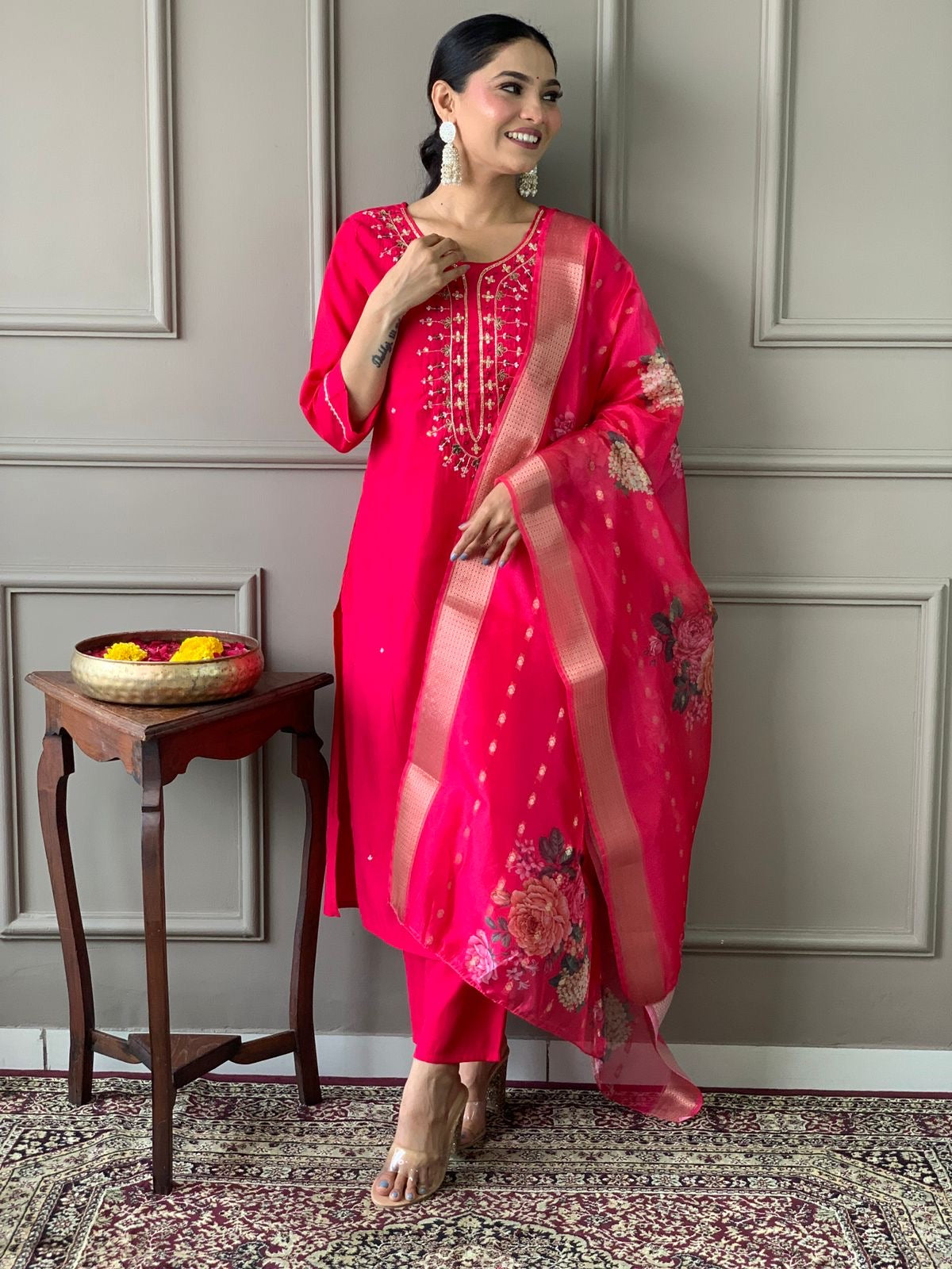 Embellished Kurta Set with Dupatta – Festive Radiance