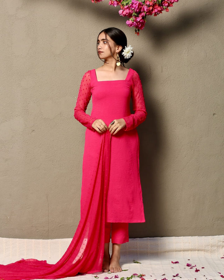 Sheer-Sleeve Kurta Set with Flowing Dupatta – Grace in Motion