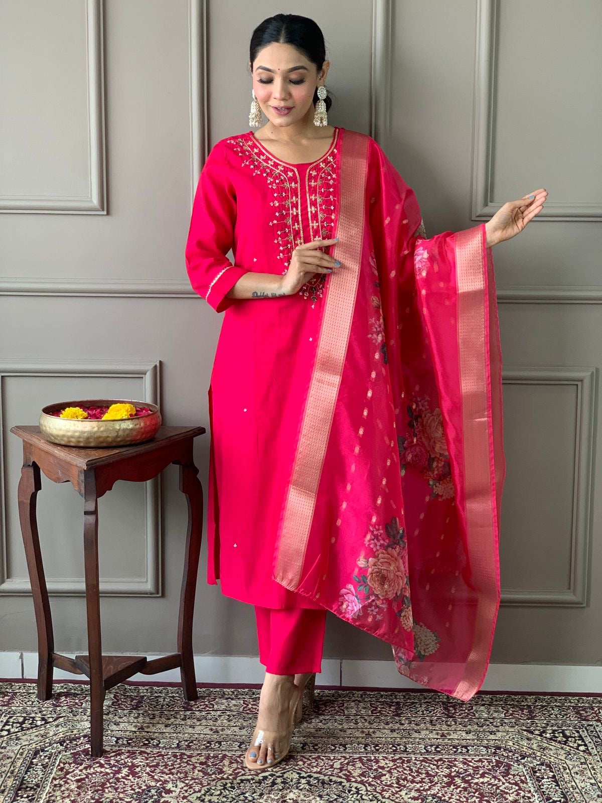 Embellished Kurta Set with Dupatta – Festive Radiance